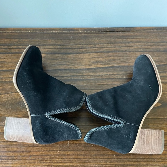 Frye & Co, women’s 10M, black suede slip on split opening block heel ankle boots - Picture 6 of 9